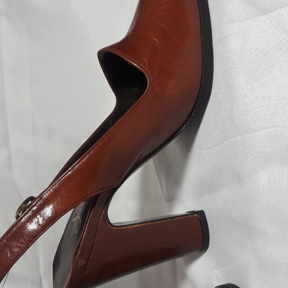 Shoes - Picture 4 of 7